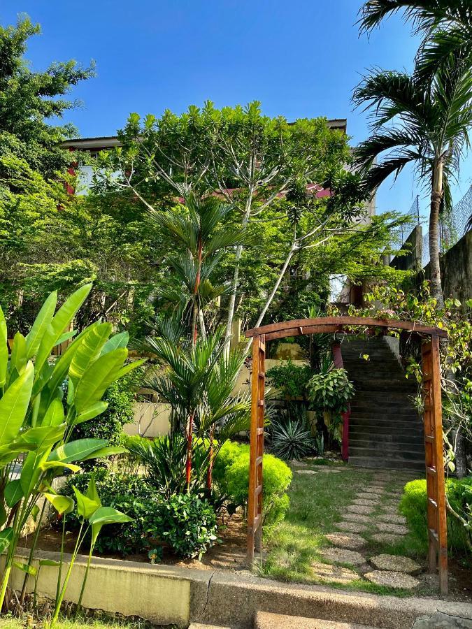 Residence Bertille Abidjan Cocody Exterior photo