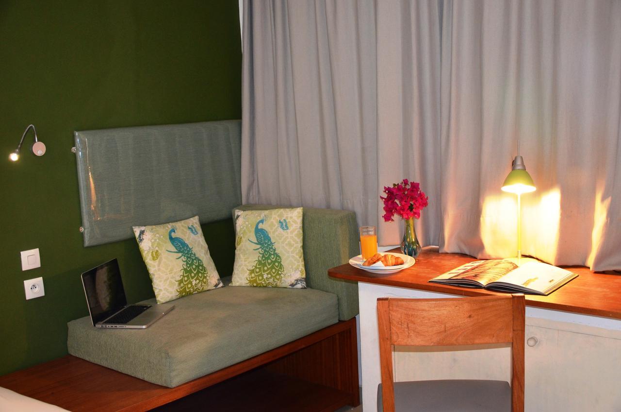 Residence Bertille Abidjan Cocody Exterior photo