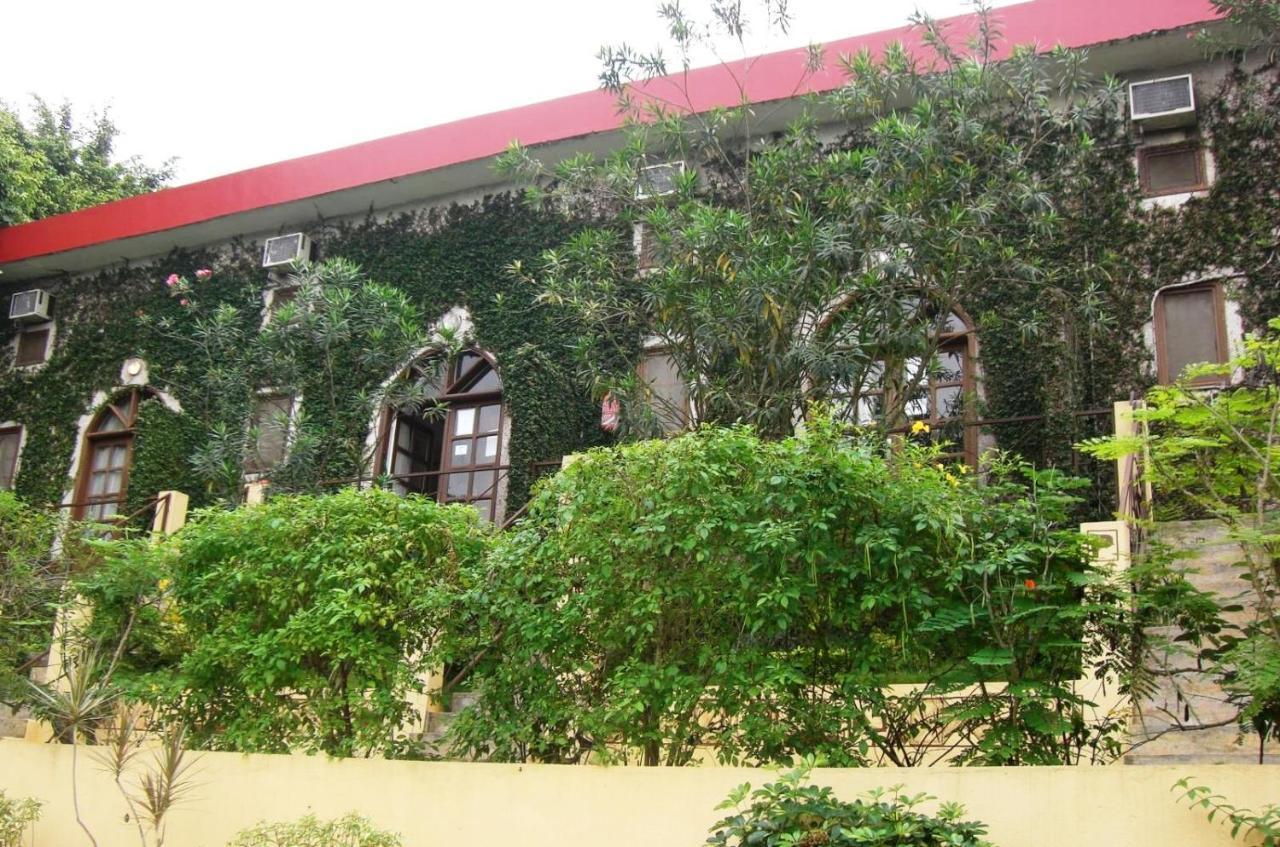 Residence Bertille Abidjan Cocody Exterior photo